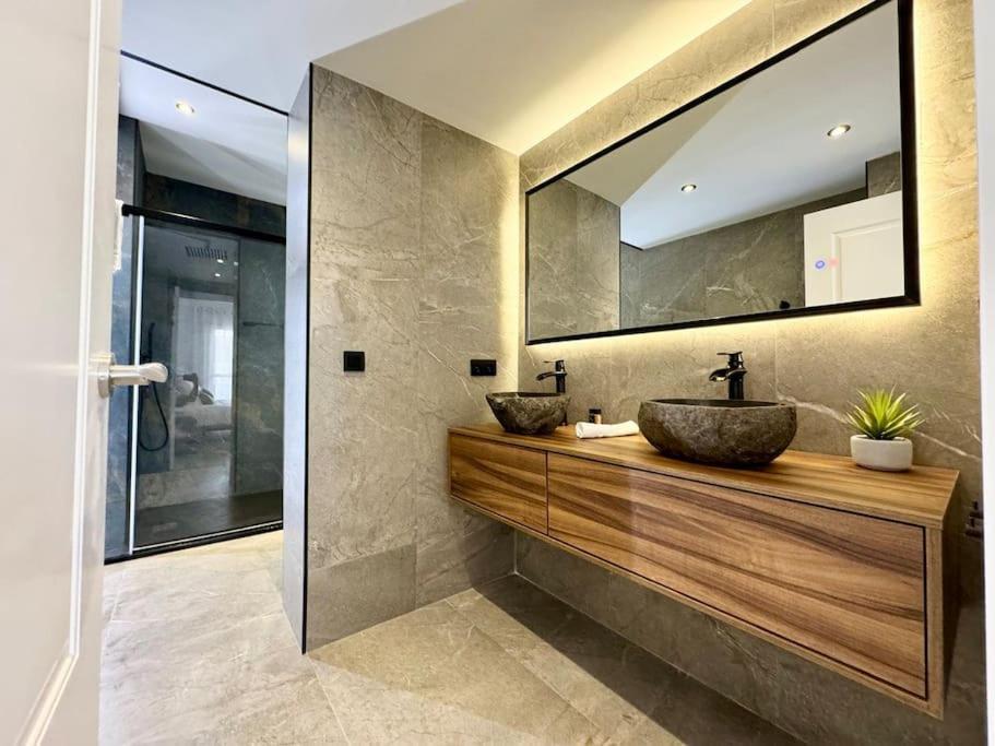 4Bd Central Soho Luxe Retreat Terrace 2Bh & Ac Málaga Kültér fotó